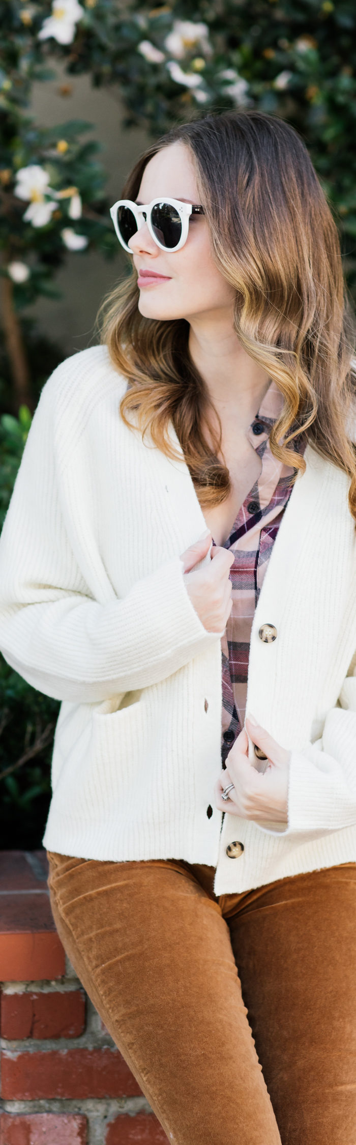 Alyssa Campanella of The A List blog wears Frame velvet jeans and Leith cardigan for the perfect fall outfit