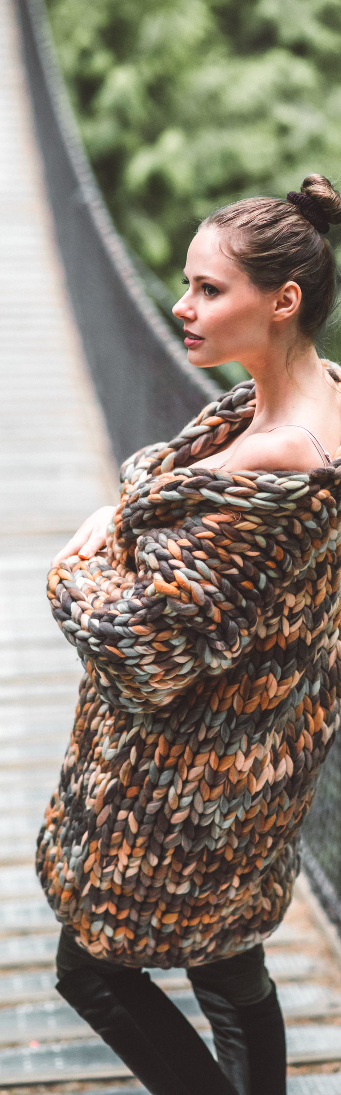 Miss USA 2011 Alyssa Campanella of The A List blog wears a chunky knit Etsy cardigan in Canada