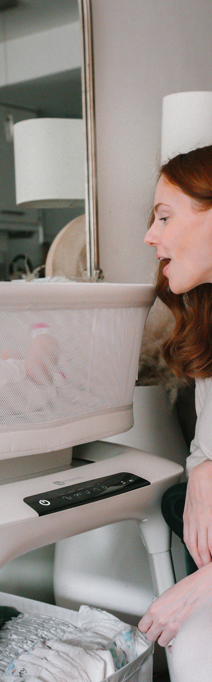 Miss USA 2011 Alyssa Campanella of The A List blog uses 4Moms Mamaroo Sleep Bassinet for her baby