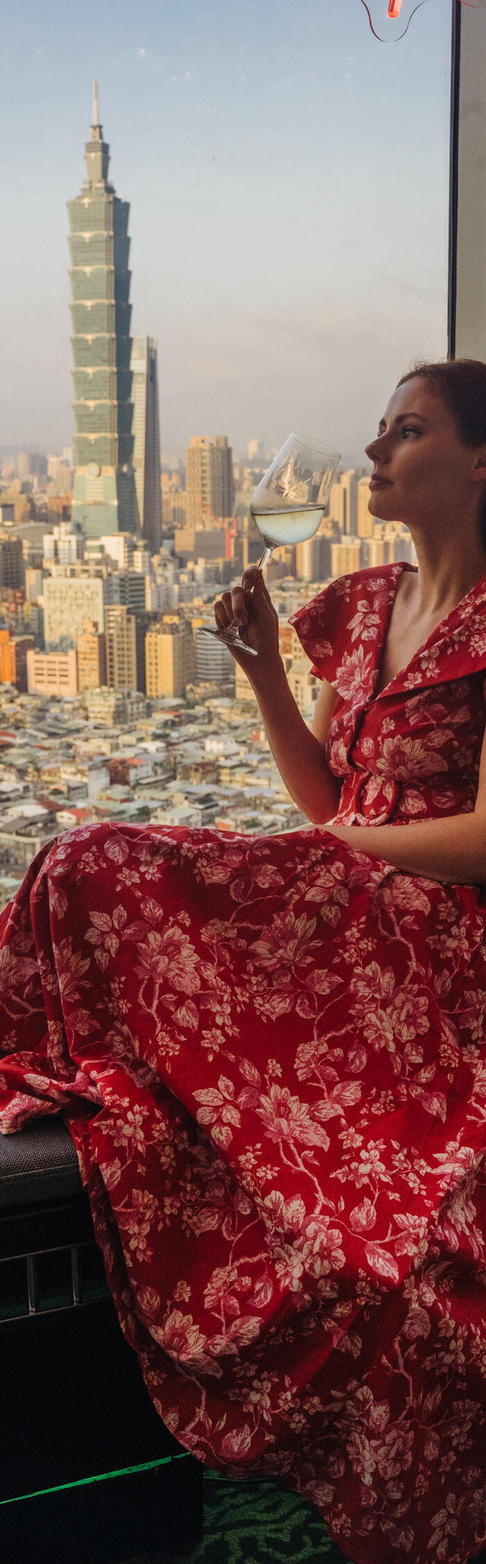 Miss USA 2011 Alyssa Campanella of The A List blog visits Taipei, Taiwan at the Shangri-La Far Eastern