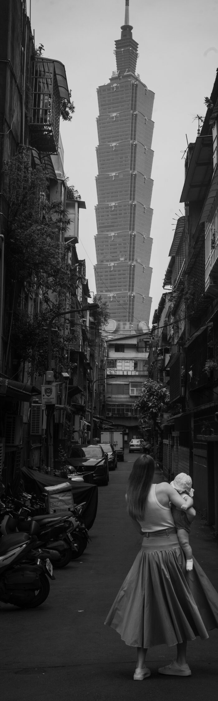 Miss USA 2011 Alyssa Campanella of the A List blog exploring Taipei, Taiwan