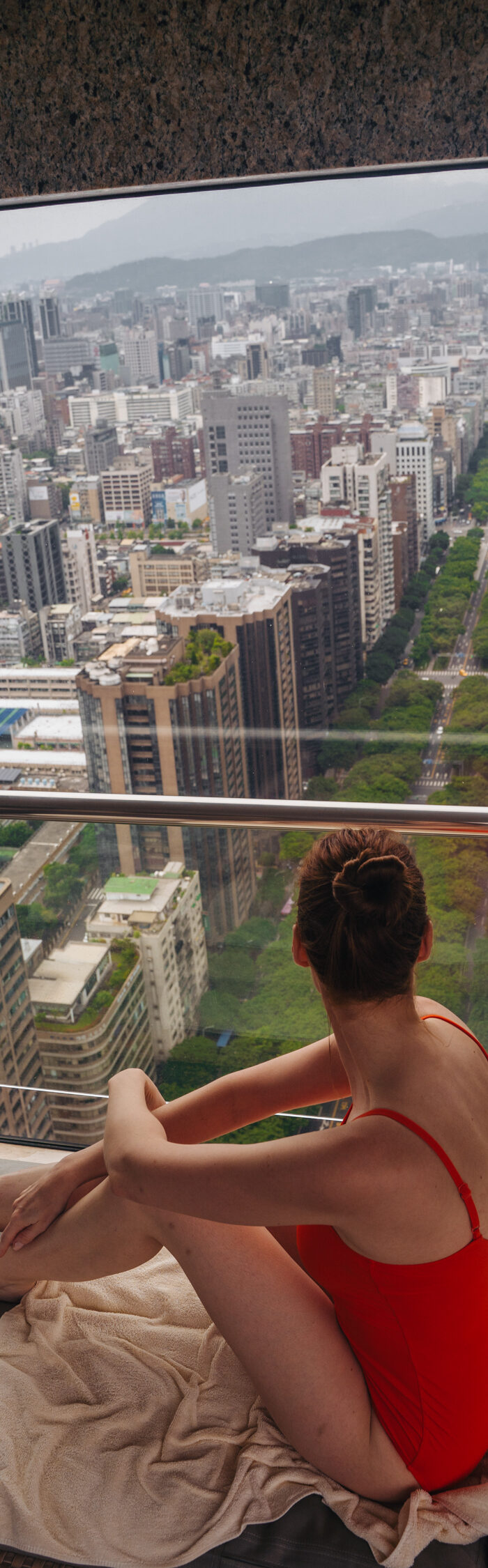 Miss USA 2011 Alyssa Campanella of The A List blog visits Taipei, Taiwan at the Shangri-La Far Eastern