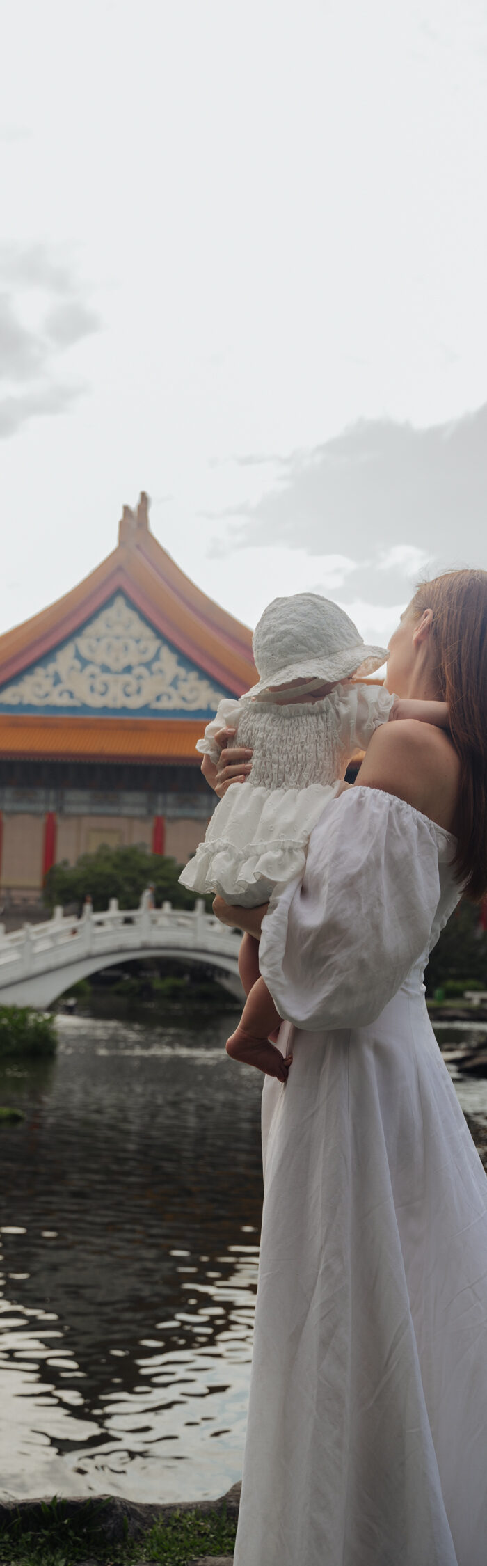 Miss USA 2011 Alyssa Campanella of the A List blog exploring Taipei, Taiwan