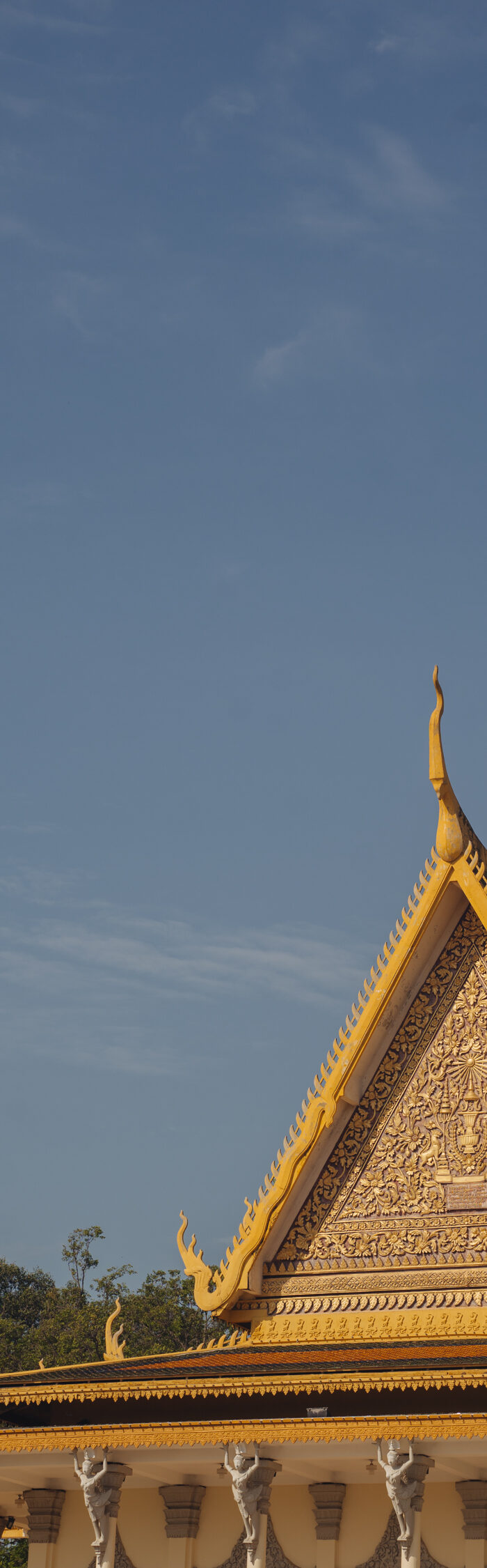 Miss USA 2011 Alyssa Campanella of The A List blog visits Phnom Penh, Cambodia and the Royal Palace