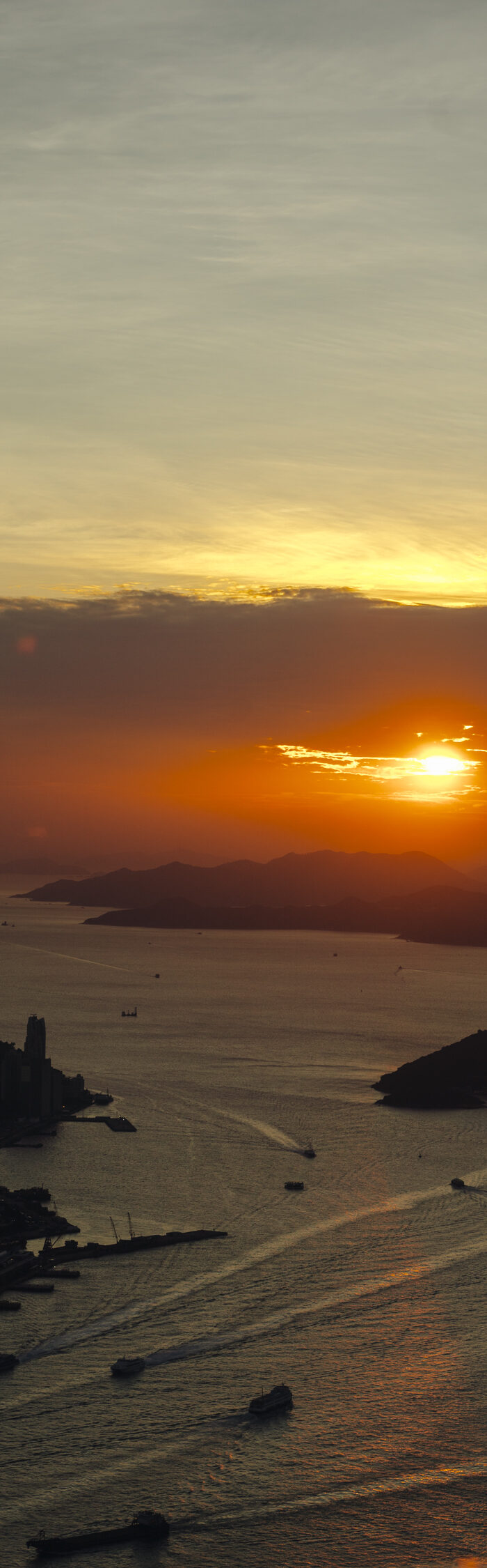 Miss USA 2011 Alyssa Campanella of The A List blog visits Ritz Carlton Hong Kong and Clé de Peau afternoon tea