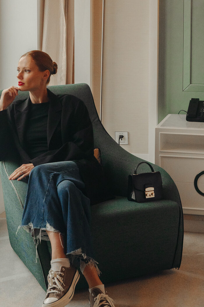 Miss USA 2011 Alyssa Campanella of The A List blog visits Mandarin Oriental Taipei for the holiday season