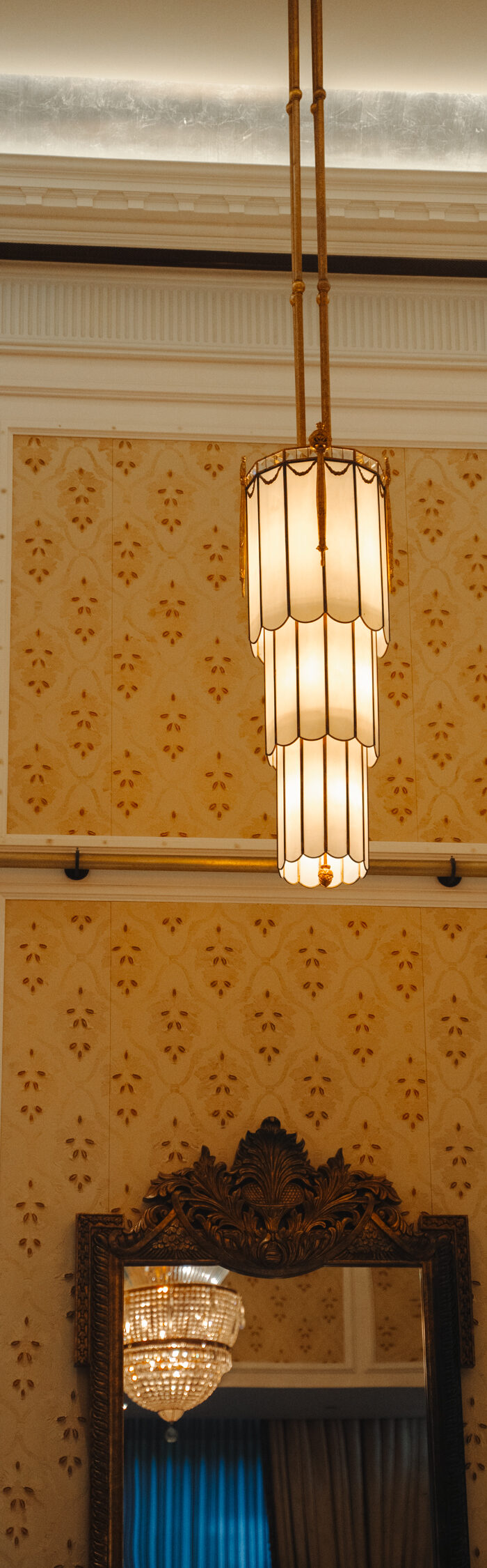 Miss USA 2011 Alyssa Campanella of The A List blog visits Mandarin Oriental Taipei for the holiday season