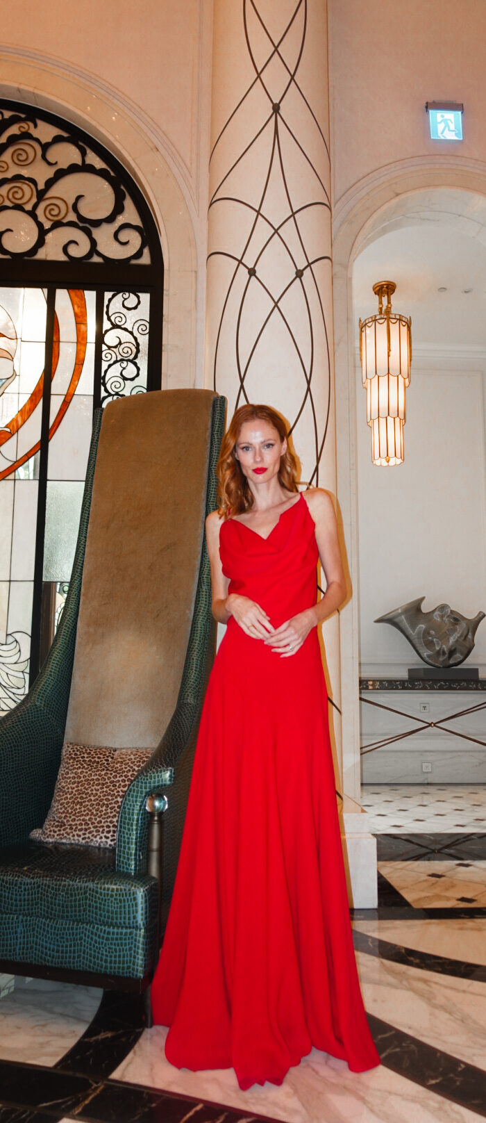 Miss USA 2011 Alyssa Campanella of The A List blog visits Mandarin Oriental Taipei for the holiday season