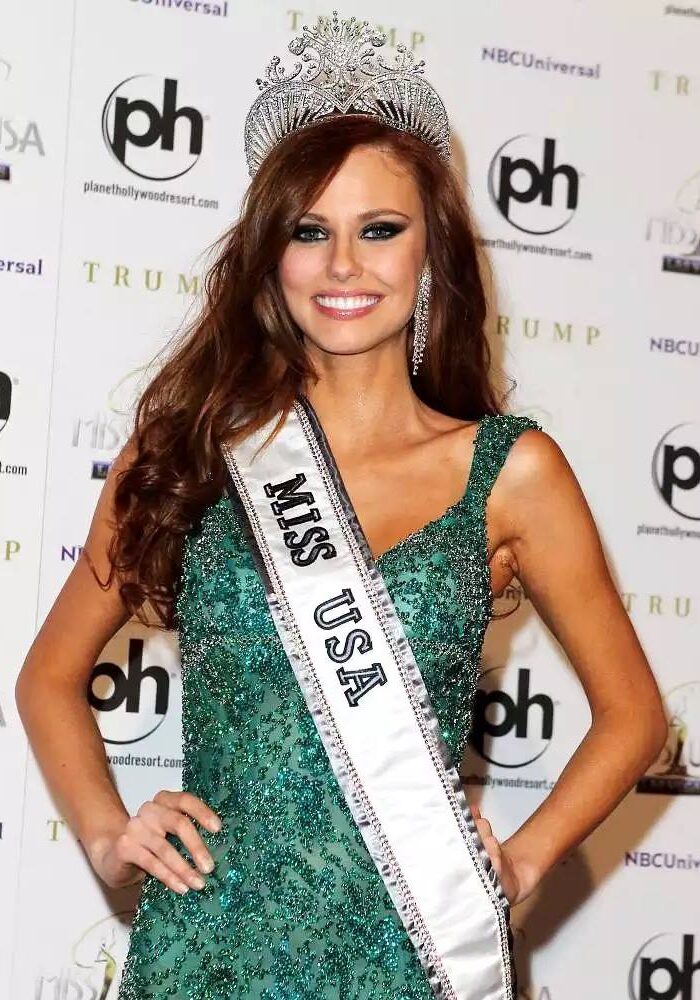 Miss USA 2011 Alyssa Campanella of The A List blog shares what it was like to win Miss USA in 2011