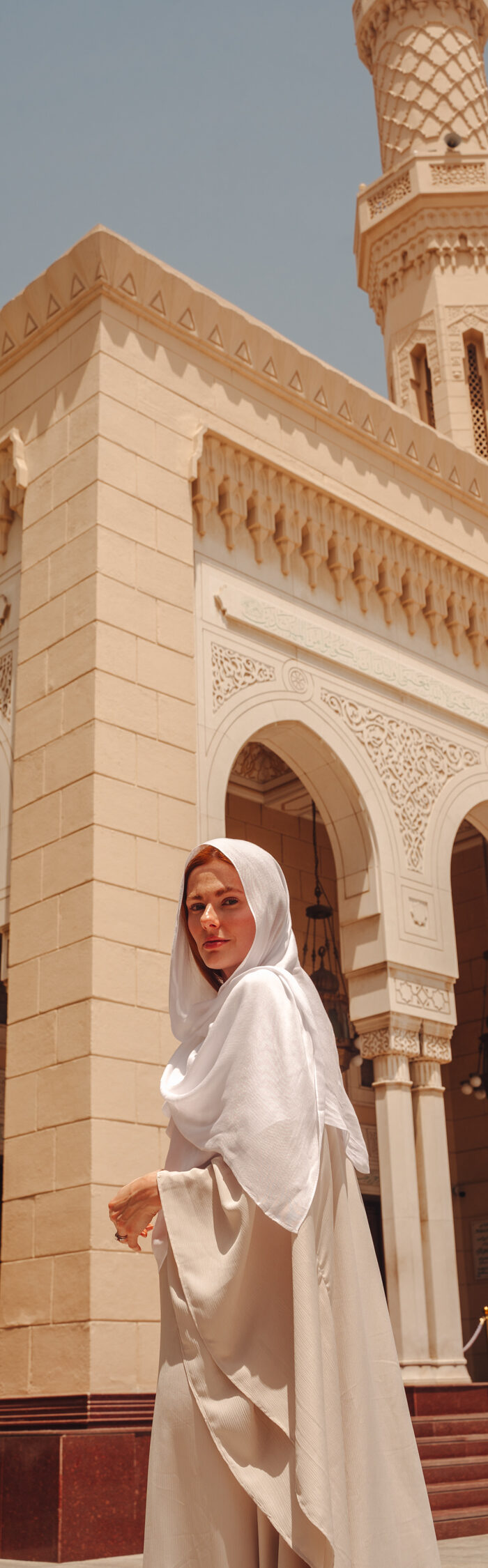 Miss USA 2011 Alyssa Campanella of The A List blog visits Jumeirah Mosque in Dubai