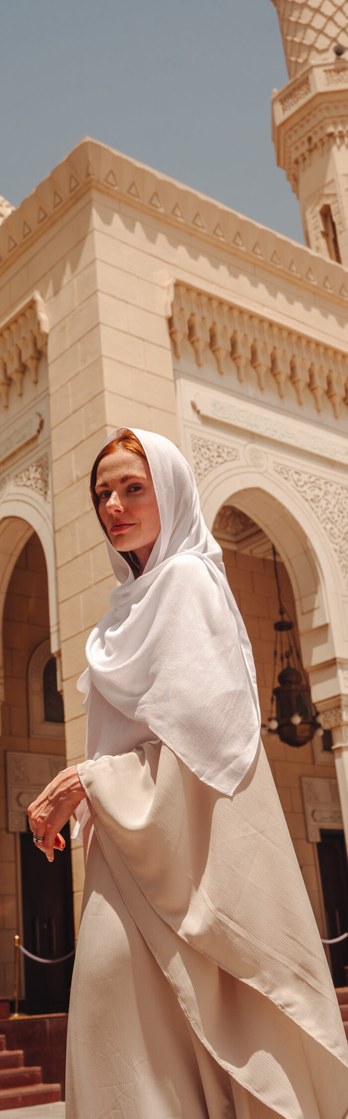 Miss USA 2011 Alyssa Campanella of The A List blog visits Jumeirah Mosque in Dubai