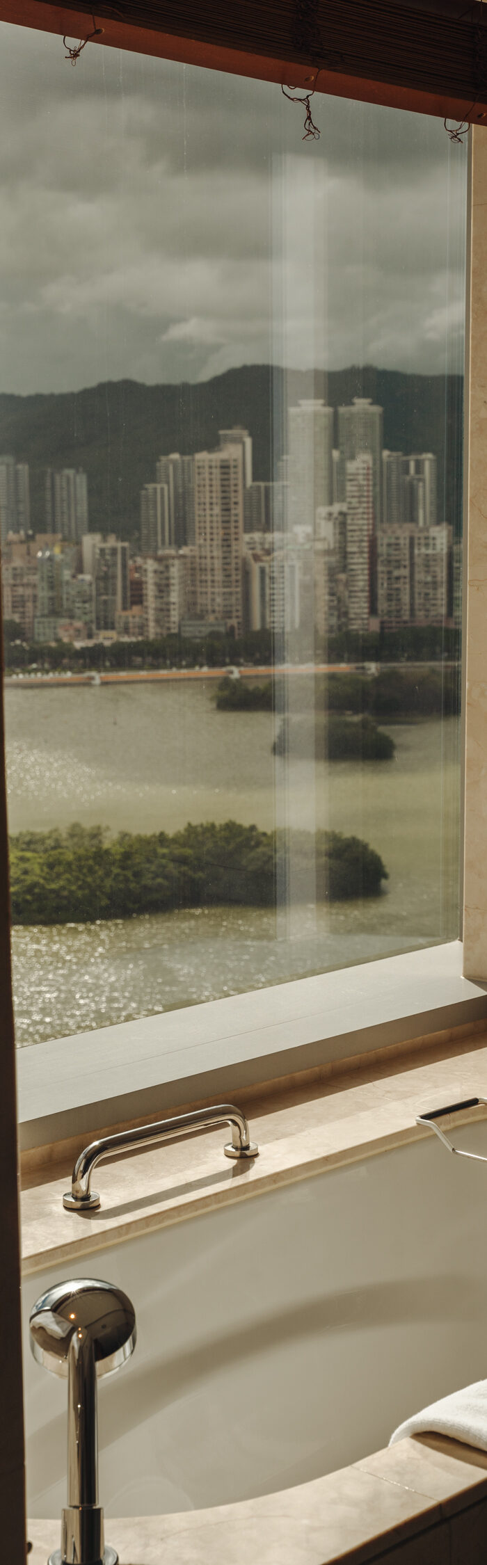 Miss USA 2011 Alyssa Campanella of The A List blog stays at Mandarin Oriental Macau for their 15th anniversary.